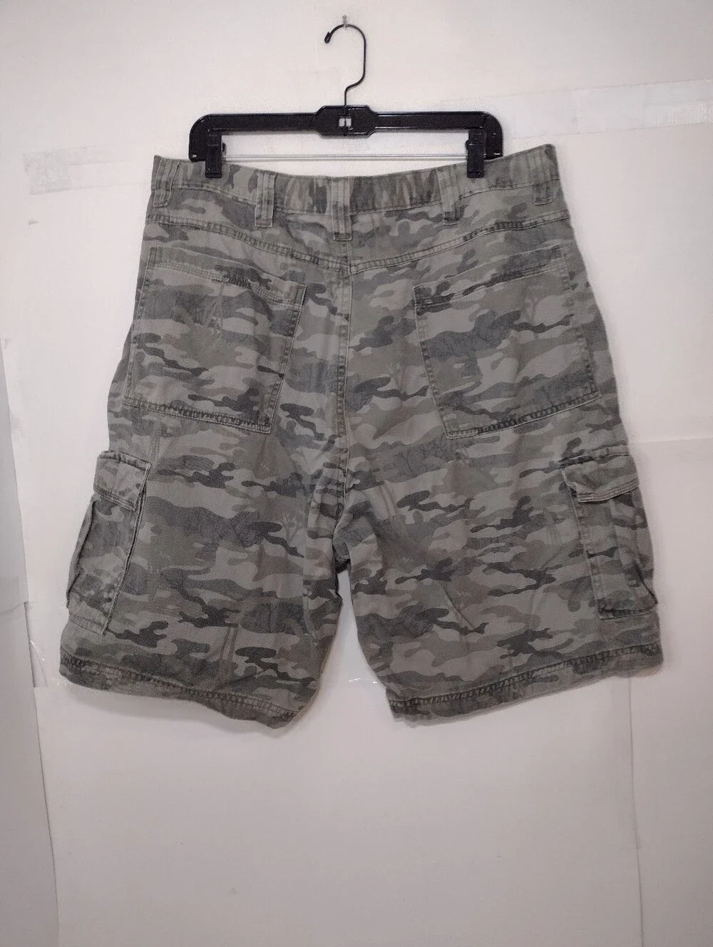 Wrangler Men's Camouflage Cargo Shorts - Olive Camo (40)